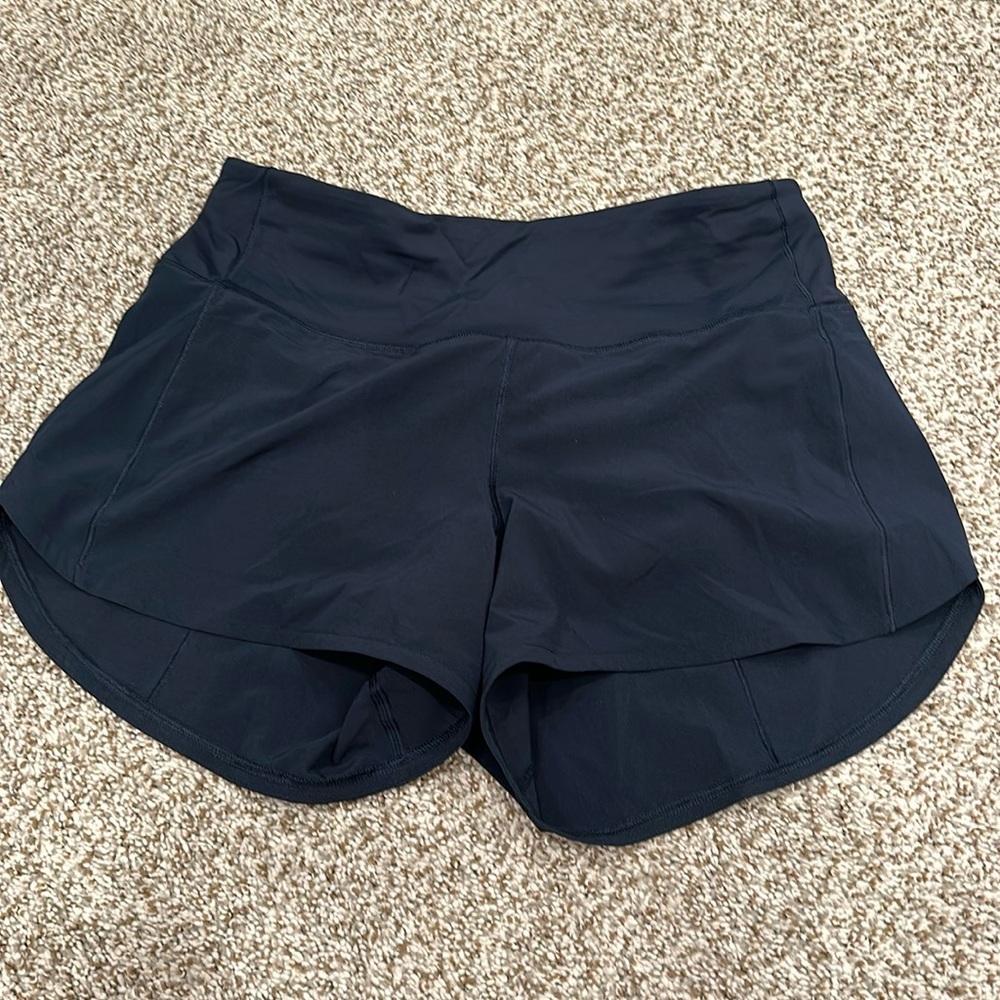 lululemon size 6 Speed Up High-Rise Lined Short “4